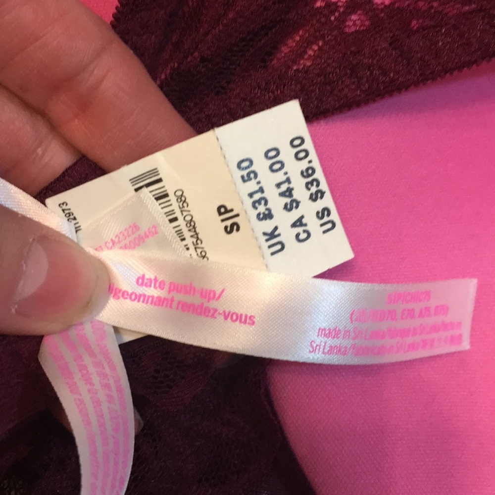 NWT VS PINK date push up bra - Picture 8 of 8